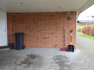 Den valgte mursten. Man har ikke levet før man har brugt 5 timer på at køre rundt og kigge på mursten.